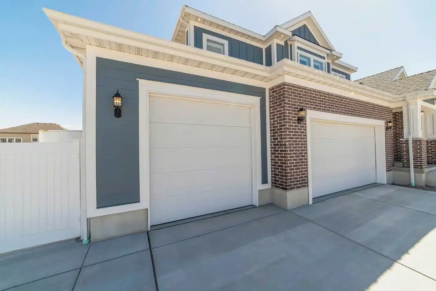 Signs It's Time to Upgrade to Modern Garage Doors