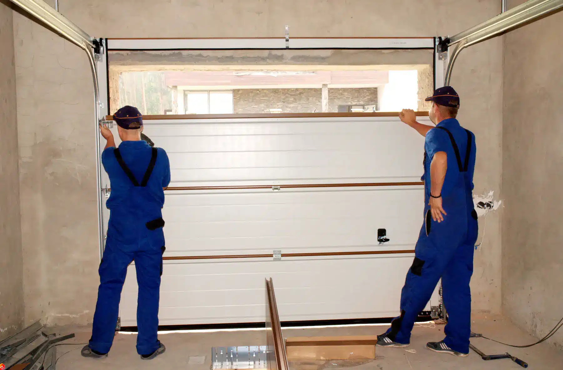 Fixing a Garage Door That Won't Close Is Easier With the Right Team in Castleton, IN